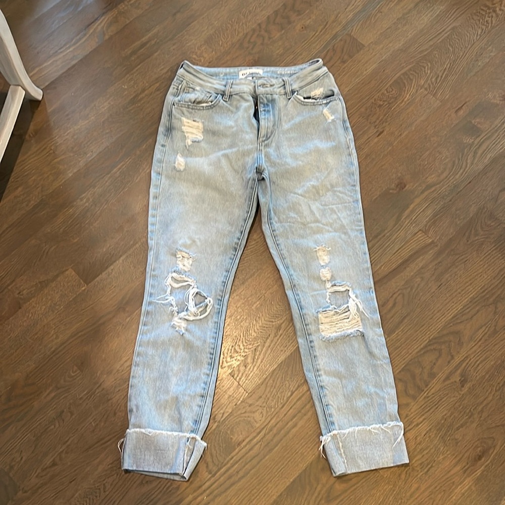 DL1961 light washed jeans